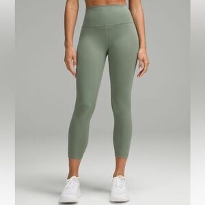 Lululemon Grey Eucalyptus Wunder Trains 23”